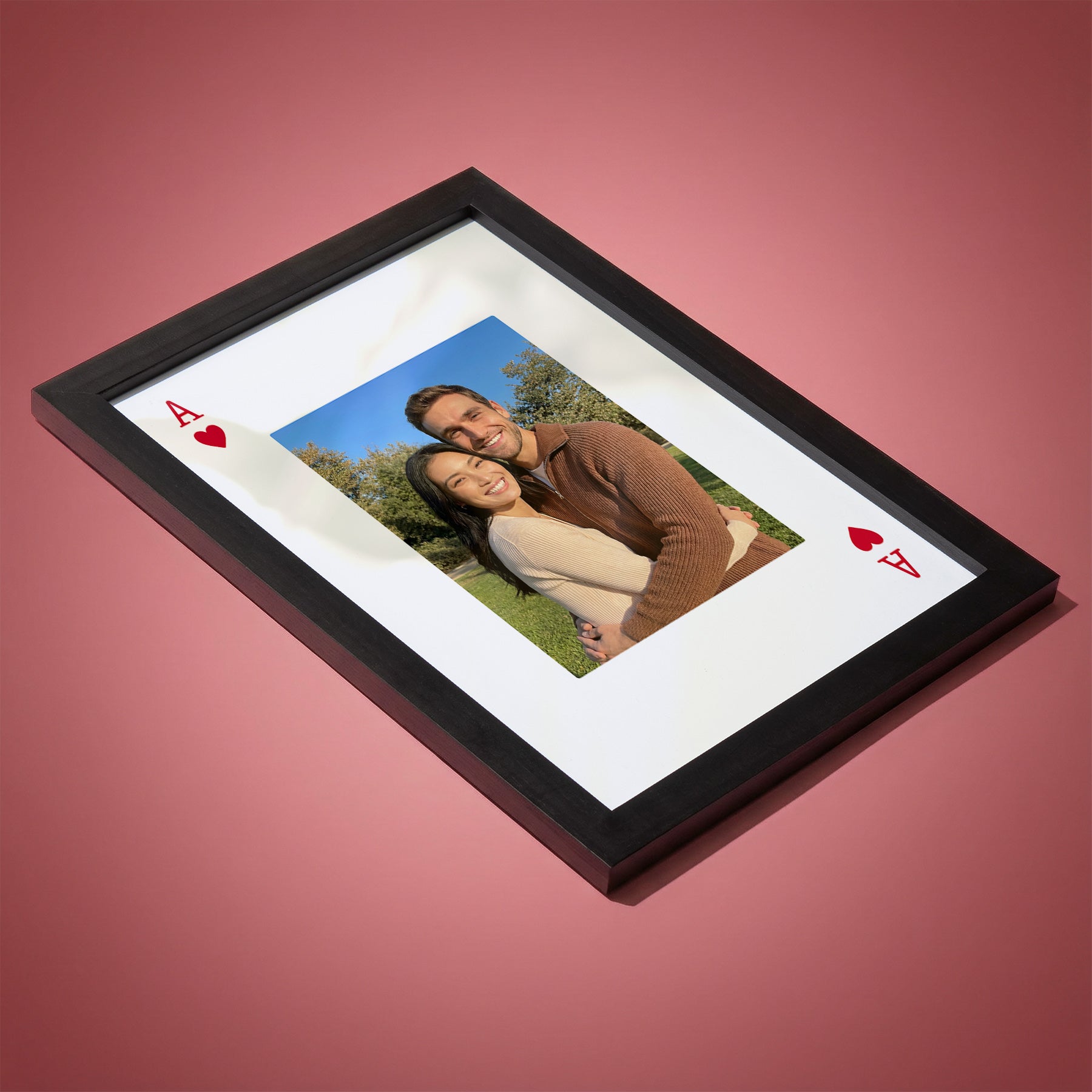 מסגור קלאסי לולנטיין - מתנה ליום האהבה 2026