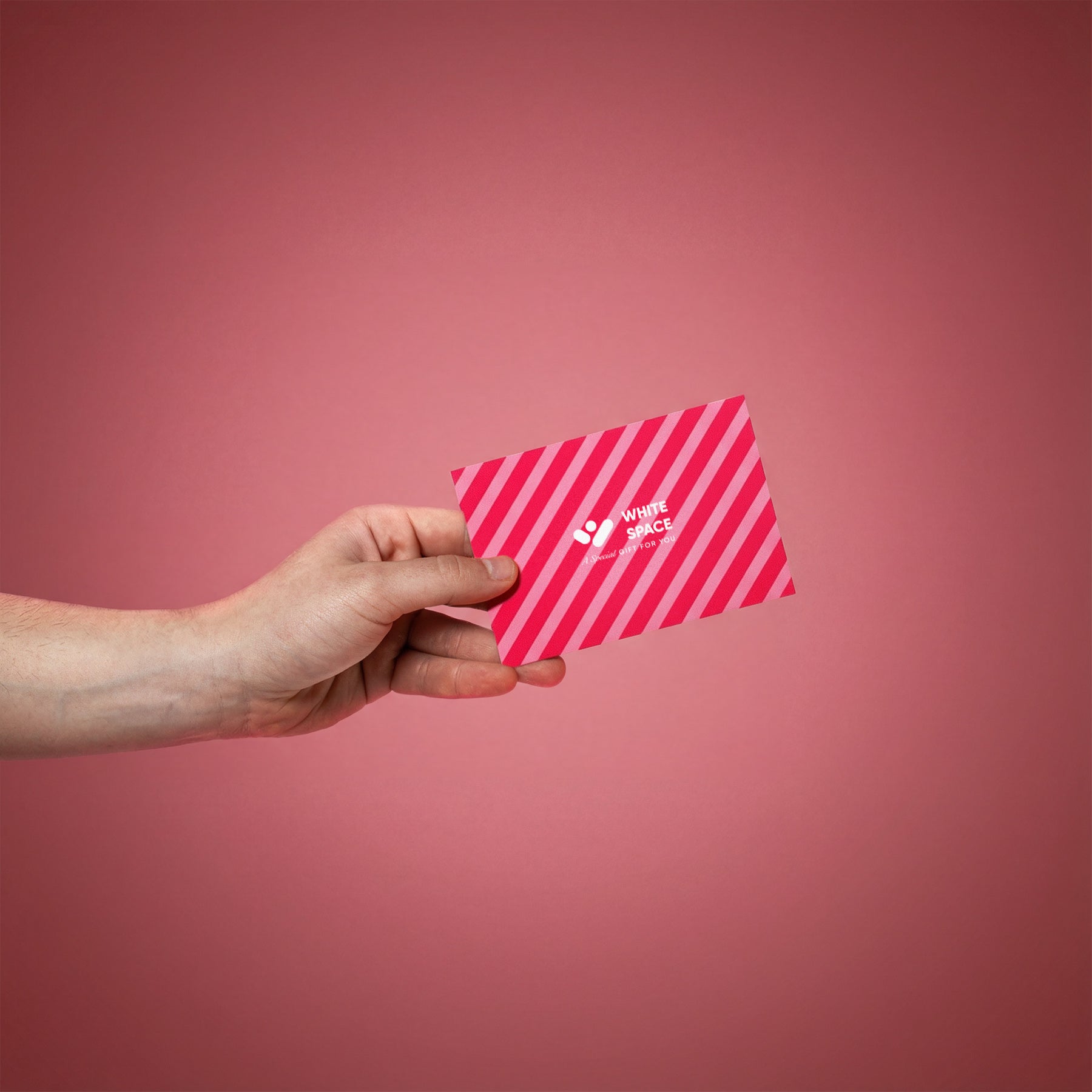 מסגור קלאסי לולנטיין - מתנה ליום האהבה 2026